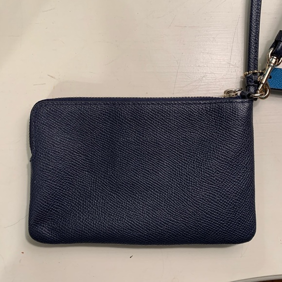 Coach blue leather wristlet - Picture 2 of 3